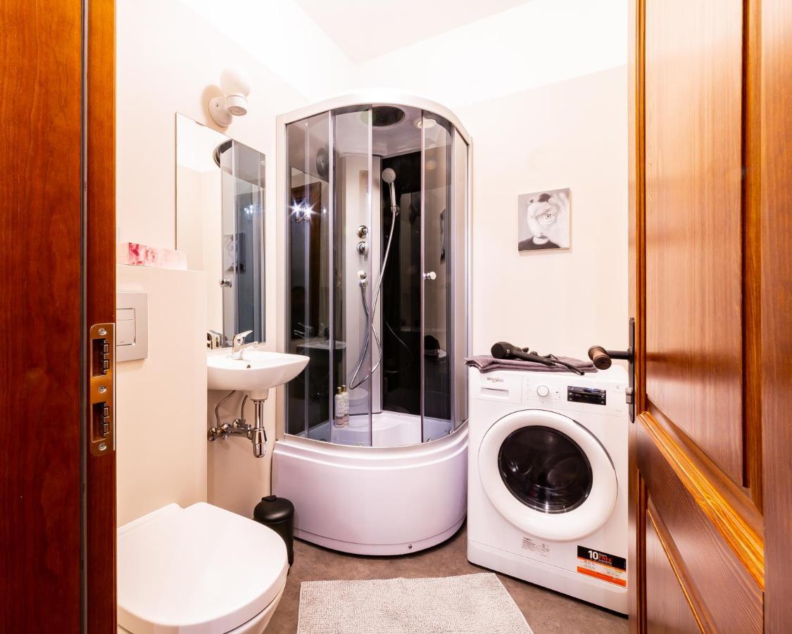 Gourmet Storie'S Ap 68Sqm Renovated Free Parking Apartment Riga Ngoại thất bức ảnh